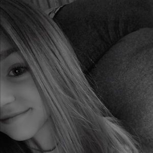 Meet your Posher, Abby